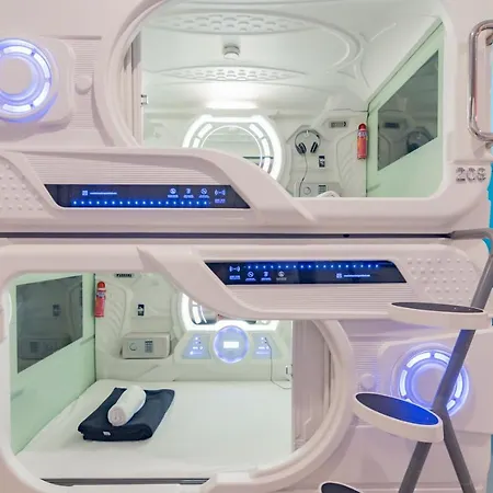 On The Go Capsule Hotel Redpartner